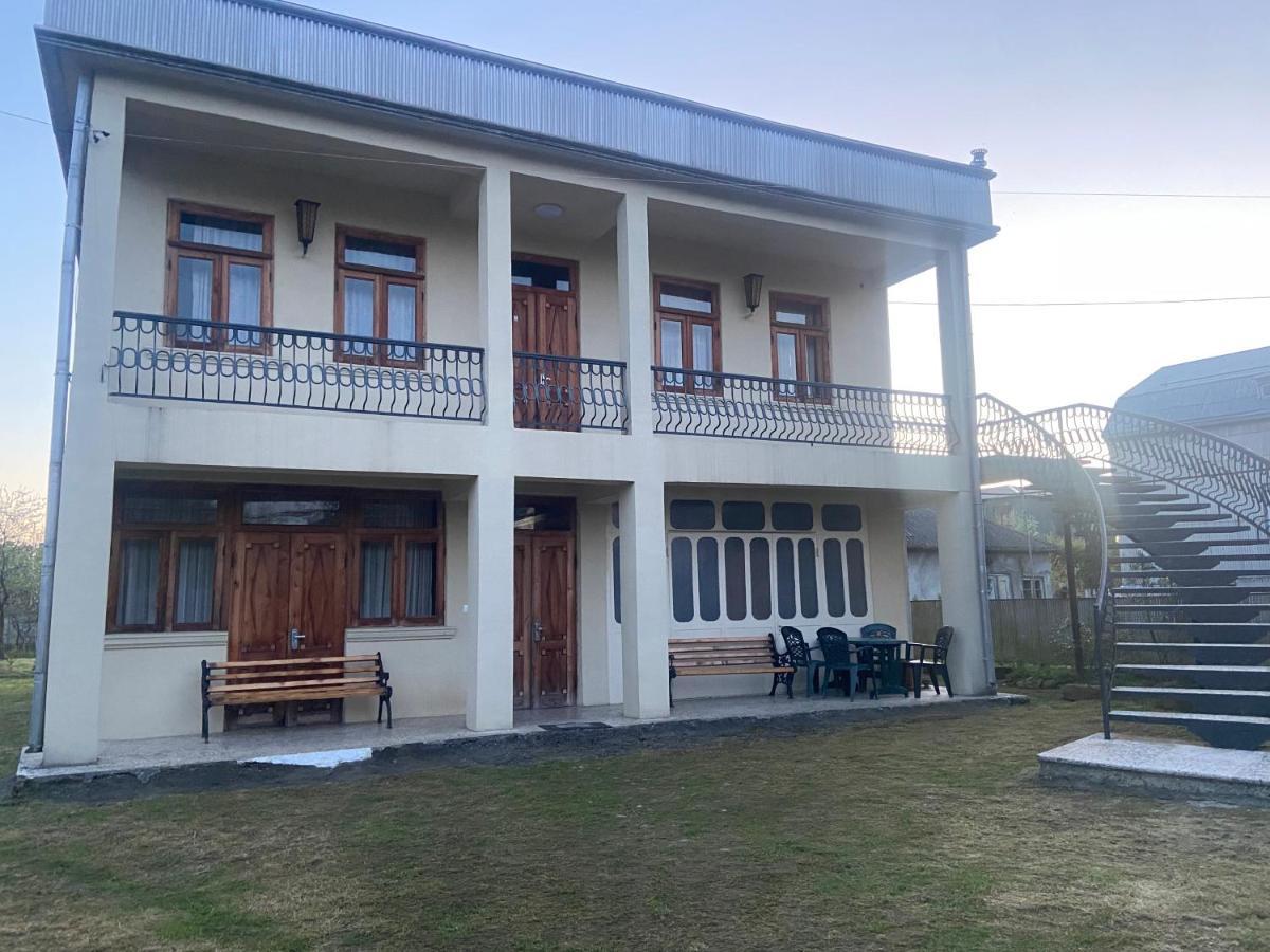Luka Family Guest House Батуми Экстерьер фото