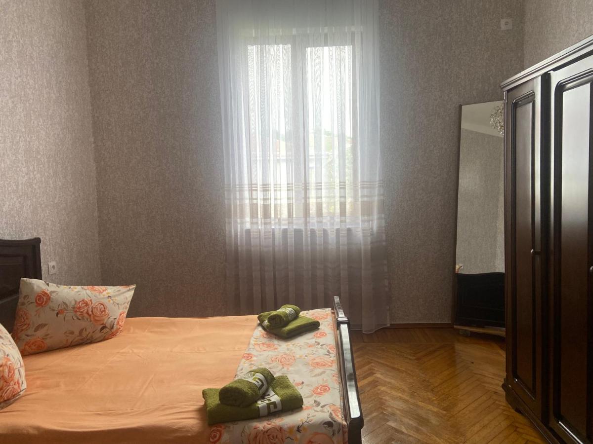 Luka Family Guest House Батуми Экстерьер фото